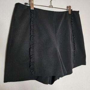 Zara Black Ruffle Front Shorts Size XL (Runs Small) Stretch Twill